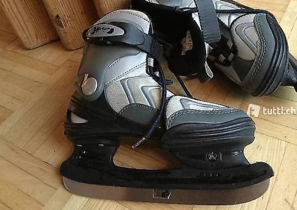 Pattini da ghiaccio: Schlittschuhe 31 32 33 – Usato da Itingen venduto da Haefi 3