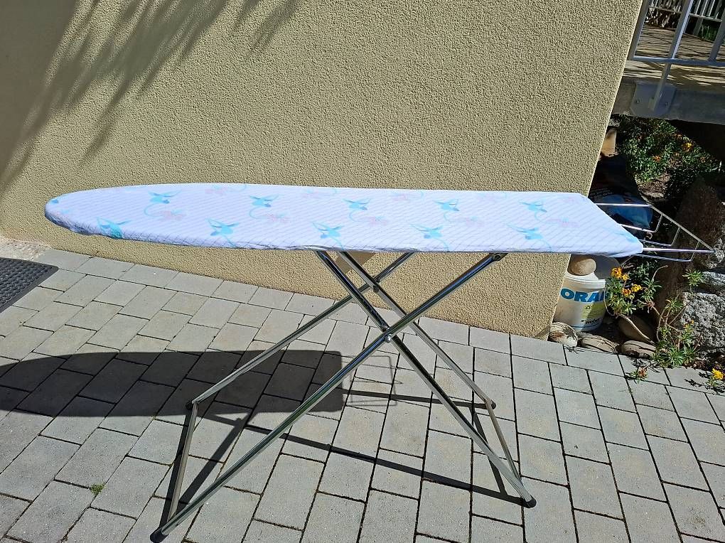 Bügelbretter: Planche à repasser – Gebraucht aus Chêne-Bourg von lil_v66r