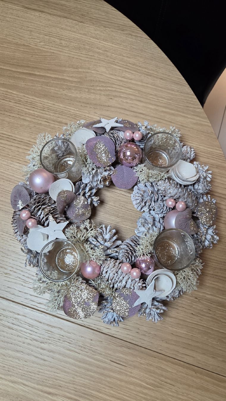 Tutte le decorazioni: Couronne de l'Avent – Usato da Le Pâquier-Montbarry venduto da Gruyere77