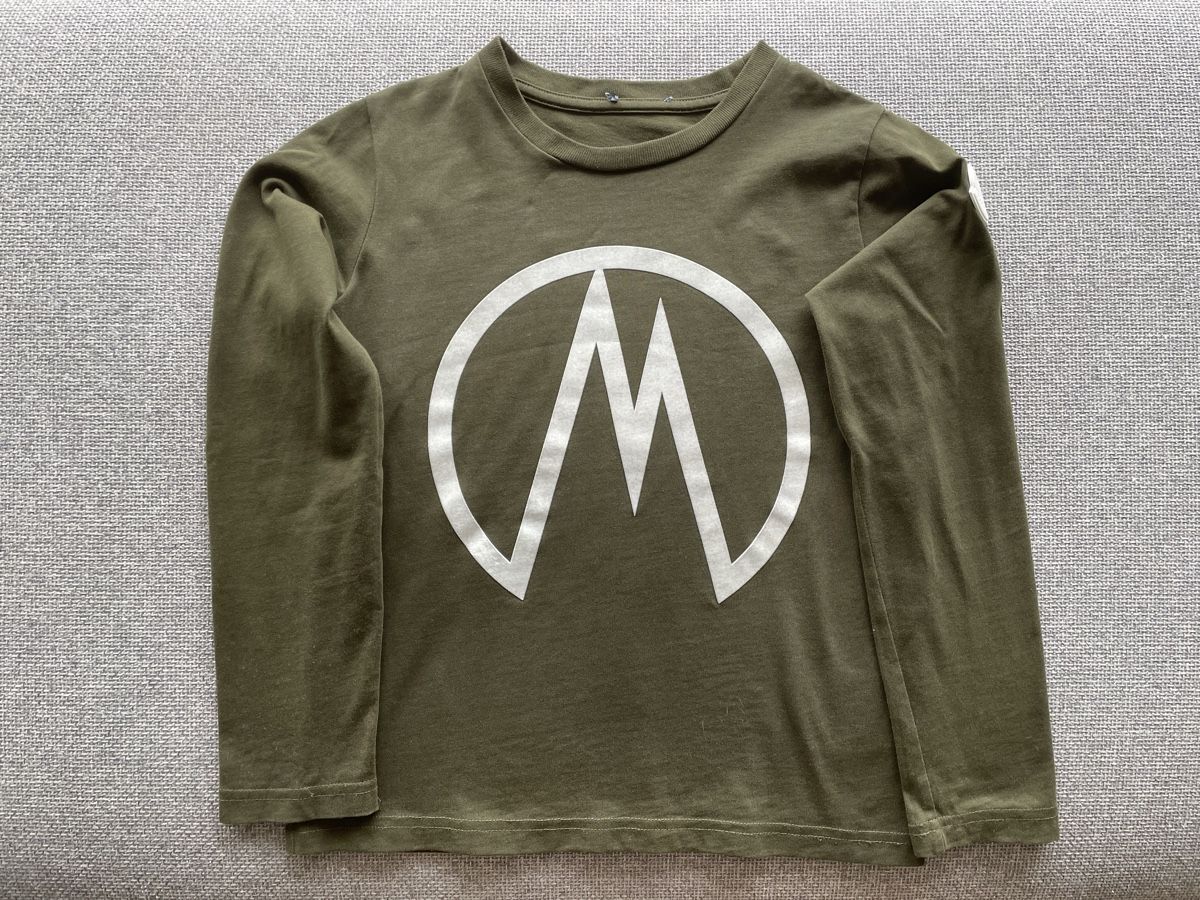 Moncler T-Shirts: Moncler shirt 8Y – Gebraucht aus Lausanne von Jarosz