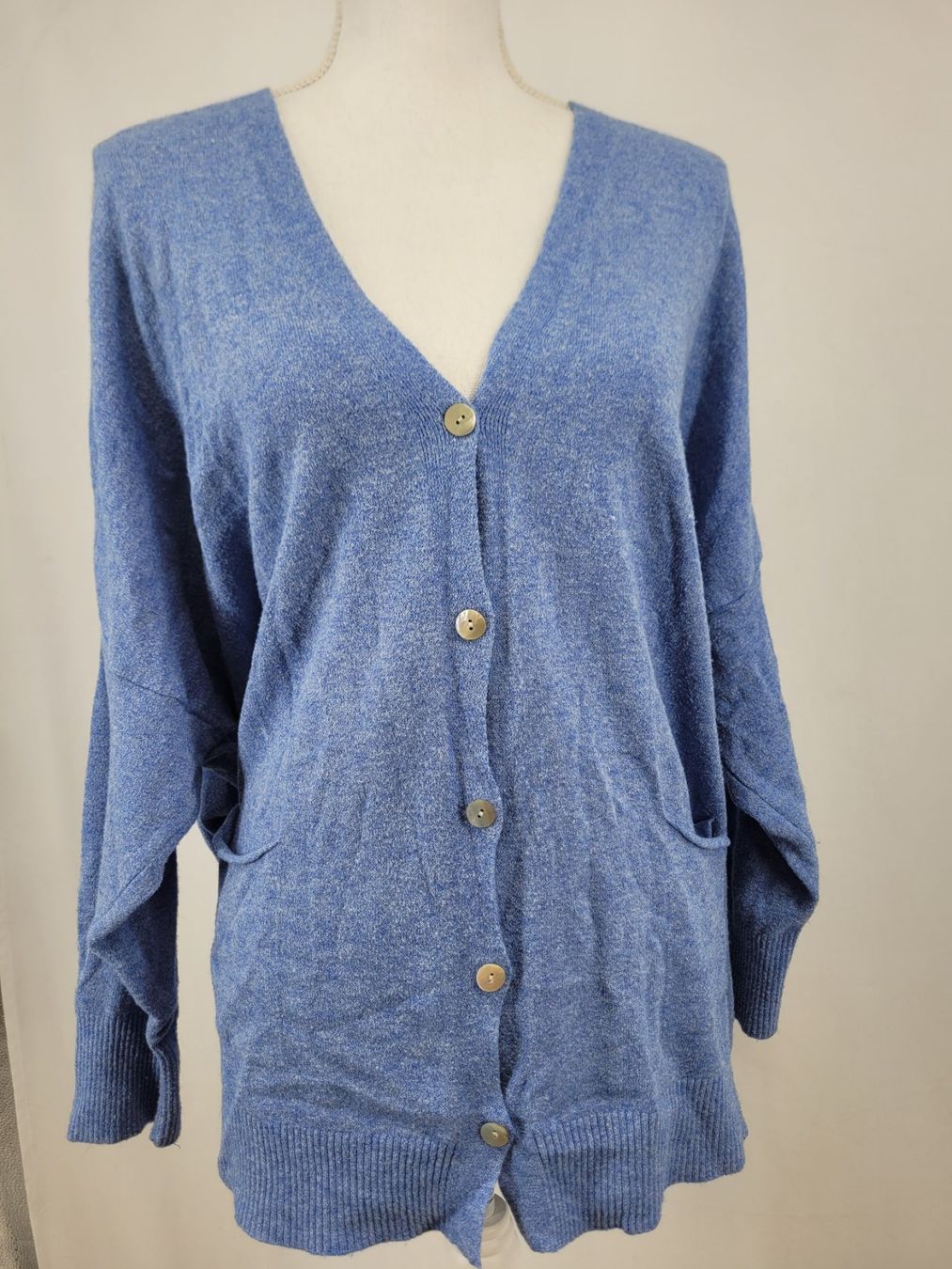 Gilet & Giacche senza maniche: Cardigan bleu clair – Usato da Lausanne venduto da PlusValue_Lausanne 3