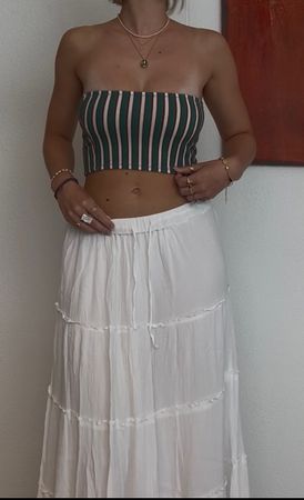 Gestreiftes trägerloses crop top