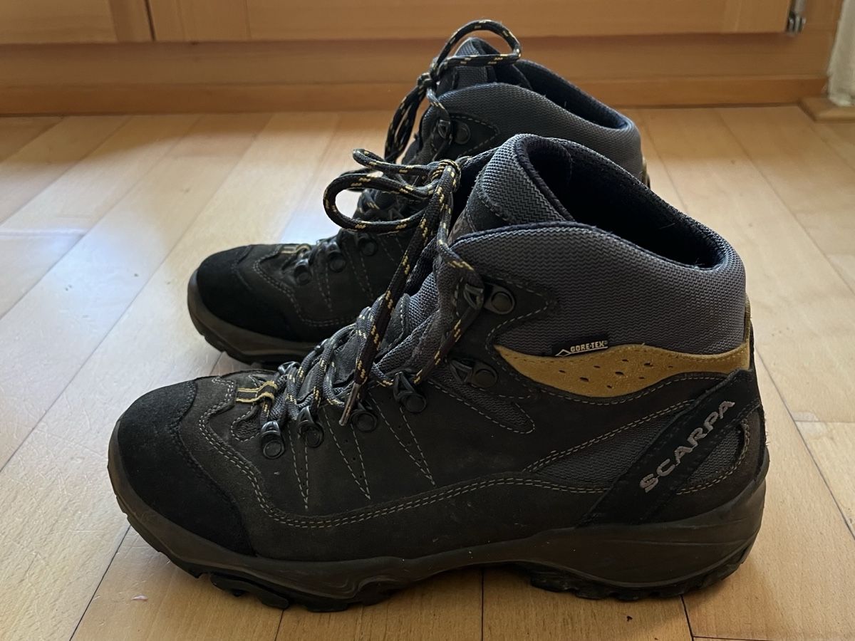 Scarpa Scarpe da uomo: Scarpa Wanderschuhe Grösse 42.5, guter Zustand – Usato da Arisdorf venduto da iLuki