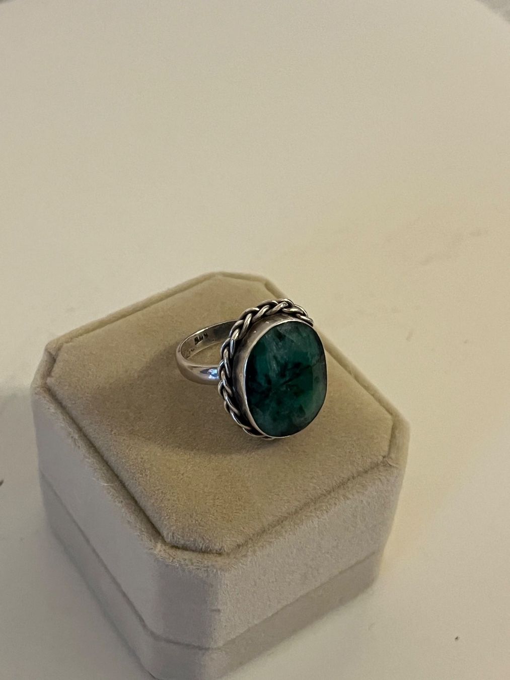 Ringe: Silber Ring gepunzt mit Grünem Stein – Gebraucht aus Kirchleerau von  8
