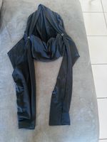 Foulard noir avec capuche