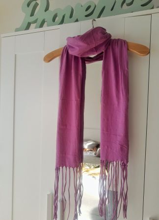 leichter Baumwoll Schal mit Fransen lila violett