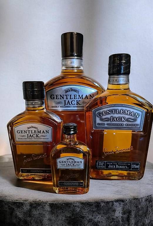 Bevande alcoliche: Jack Daniels Gentleman Kollektion – Usato da Oberhofen Thun'see venduto da luckenbach