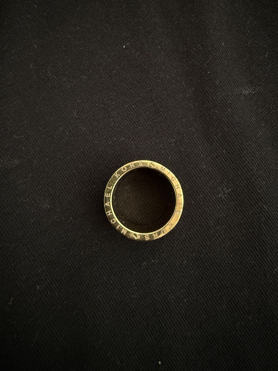 Michael Kors Ringe: Michael Kors Statement Ring goldfarben mit Kristallen – Gebraucht aus Winterthur von fij_f65r 1