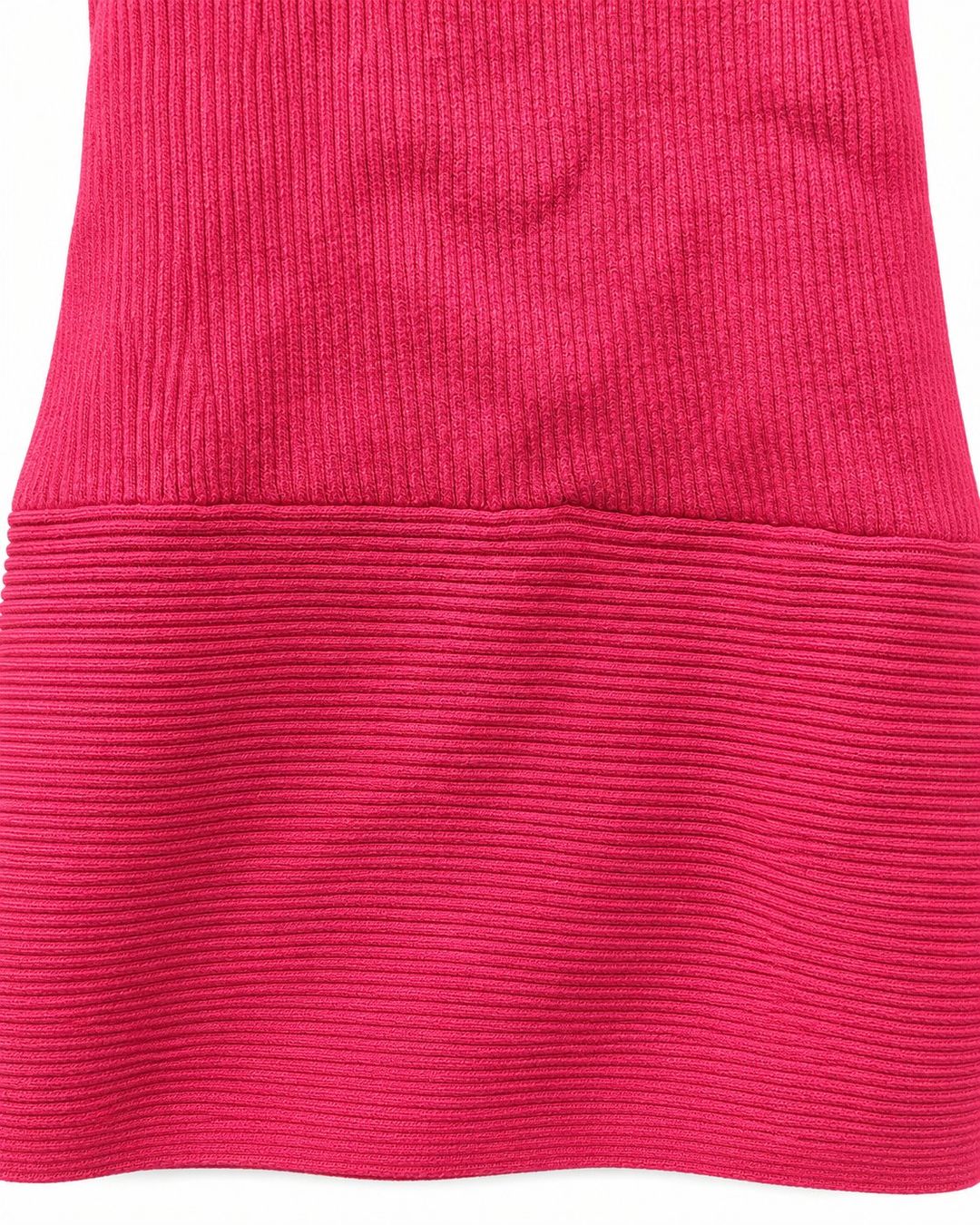 Guess Tops: Haut Guess Rose – D'occasion à Genève par lea_yxs9 2