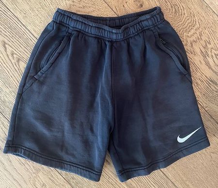 Nike Shorts Gr 128
