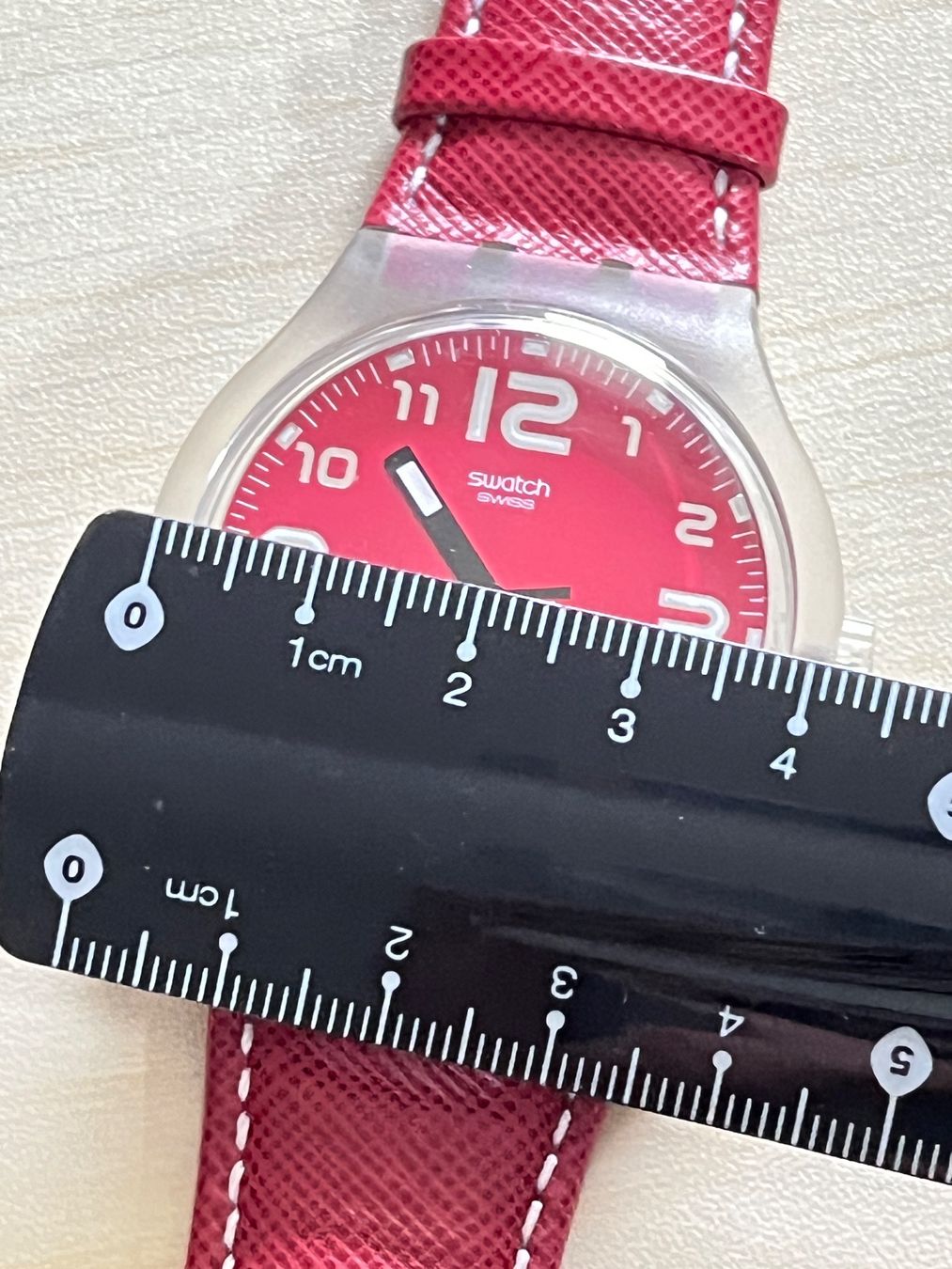 Swatch Orologi: Rote Swatch Uhr - Zeitlos, stylisch, auffällig – Usato da Grenchen venduto da chththl 3