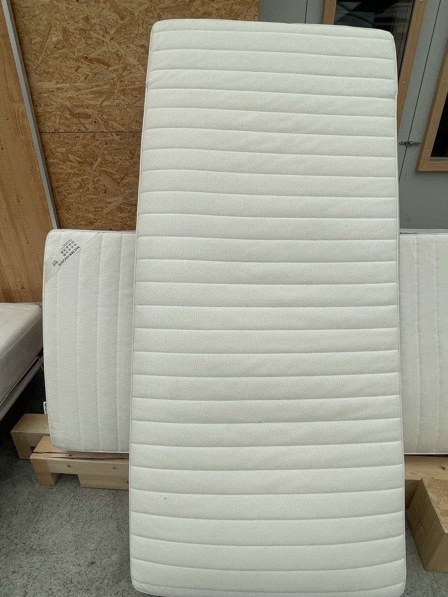 Matratzen: Matratze weiss 90x200cm – Gebraucht aus Bäch SZ von inf_jgc8 1