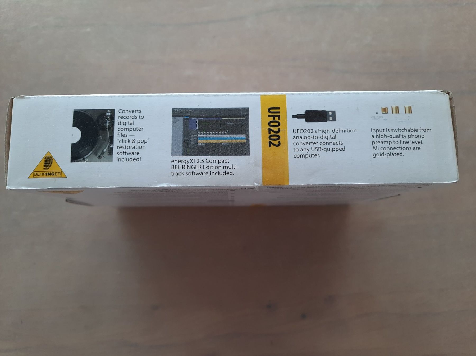 Behringer Konverter: Behringer U-PHONO UFO202 USB-Audio-Interface – Neu – Neu und originalverpackt aus Le Mont Pelerin von riri230 2