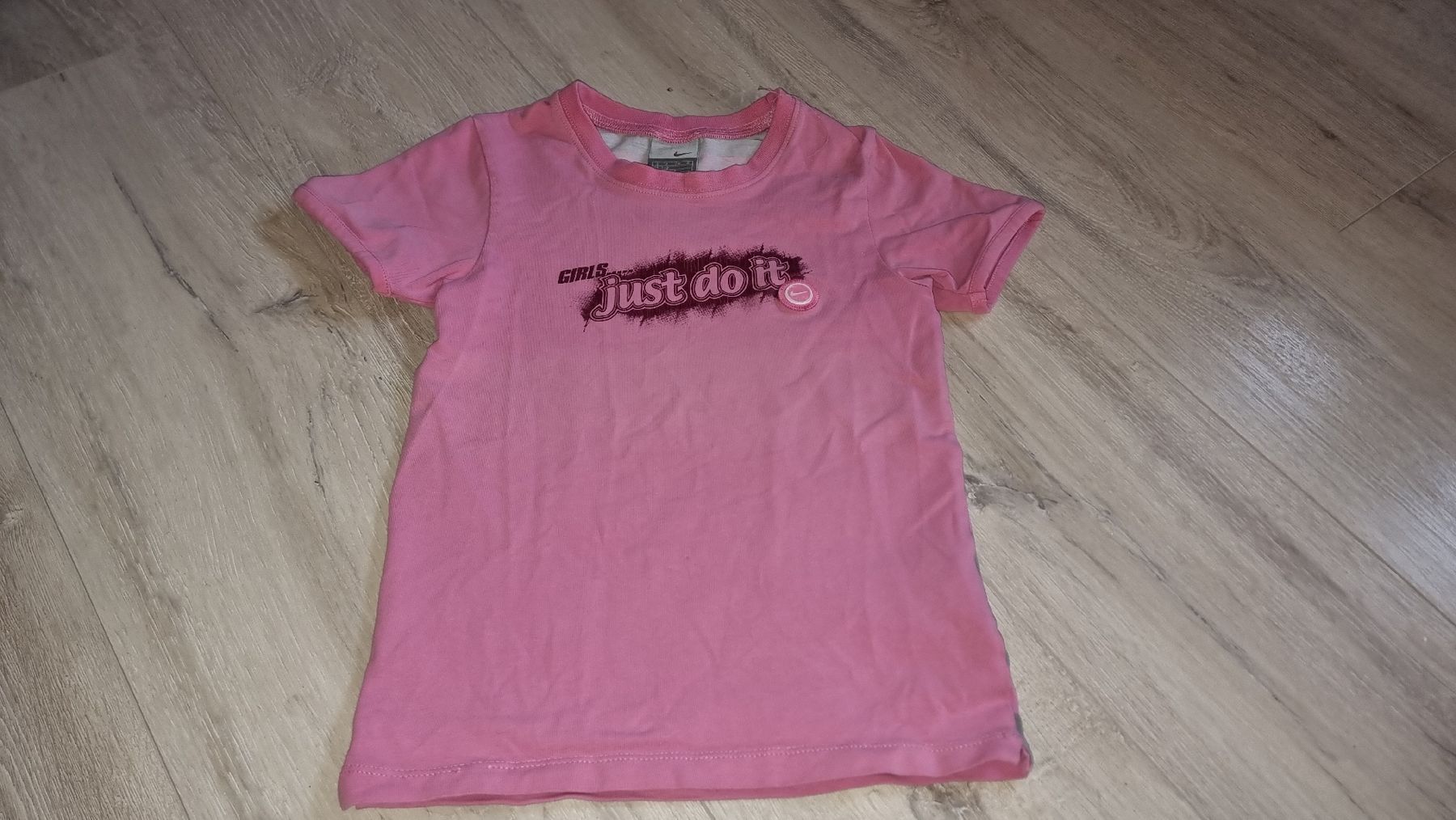 Nike Camicette, T-shirt & Top: Nike Mädchen T-Shirt "Just do it" Gr 128 – Usato da Wigoltingen venduto da Zuckerfee84 1