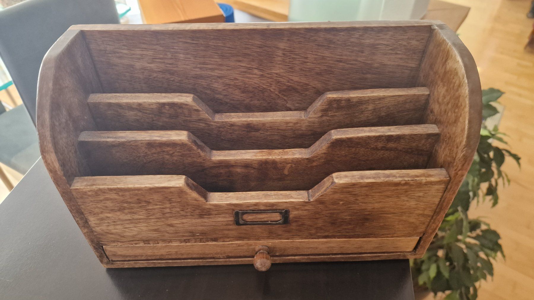Scaffali: Briefablage mit Schublade, aus Holz, gebraucht – Usato da Weisslingen venduto da and-lo73