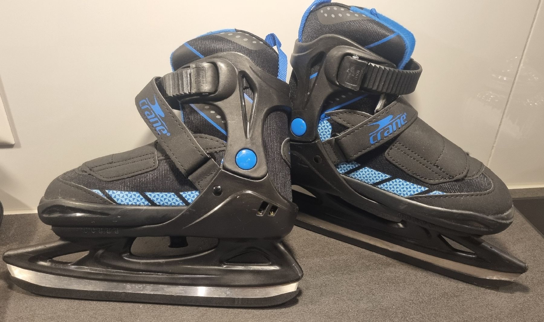Pattini da ghiaccio: Schlittschuhe 33+37 – Usato da Münchwilen TG venduto da sli_5dvb 1
