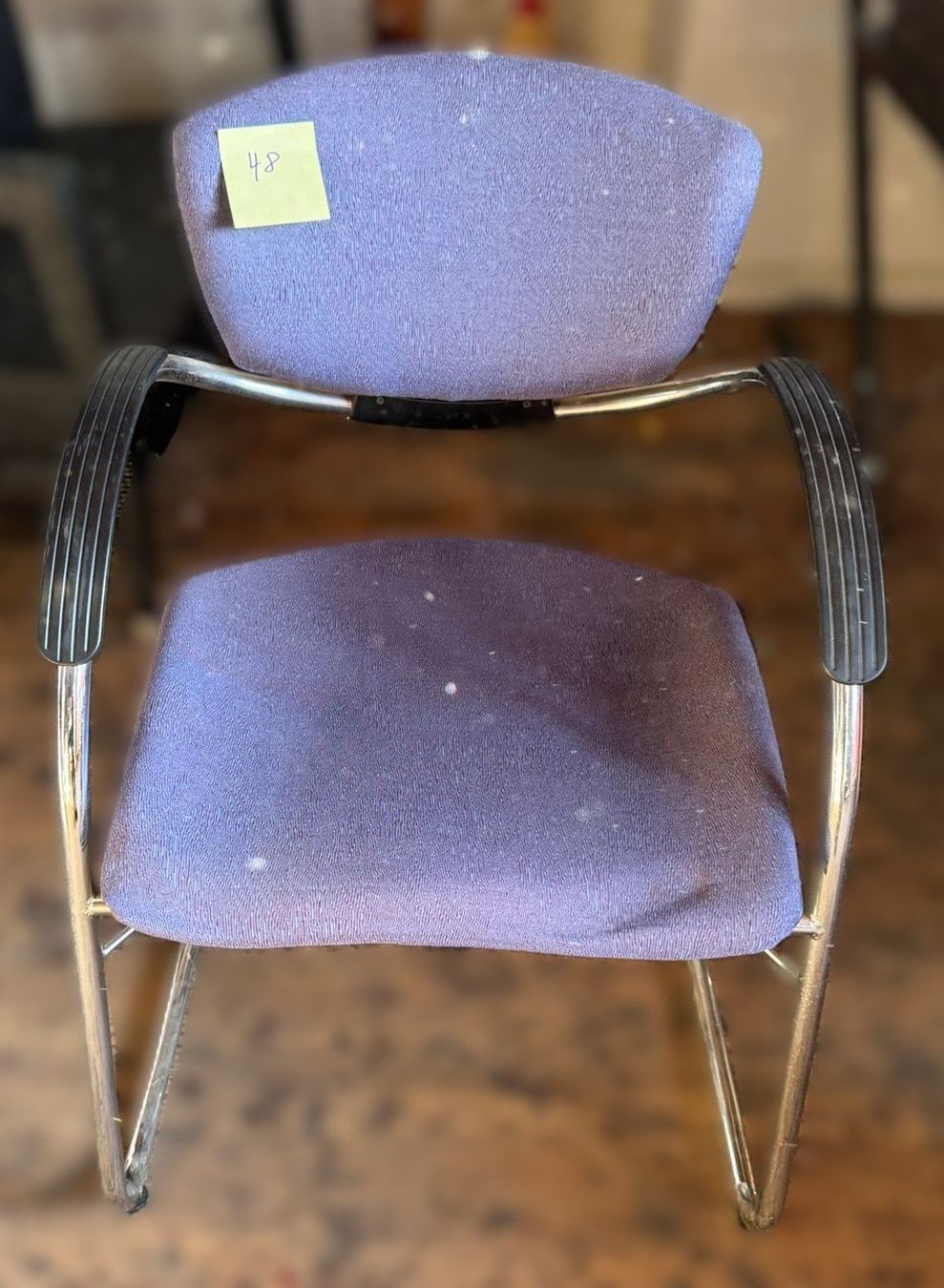 Chaises: Stuhl zu verkaufen – D'occasion à Buchs SG par vetsch_und_koller