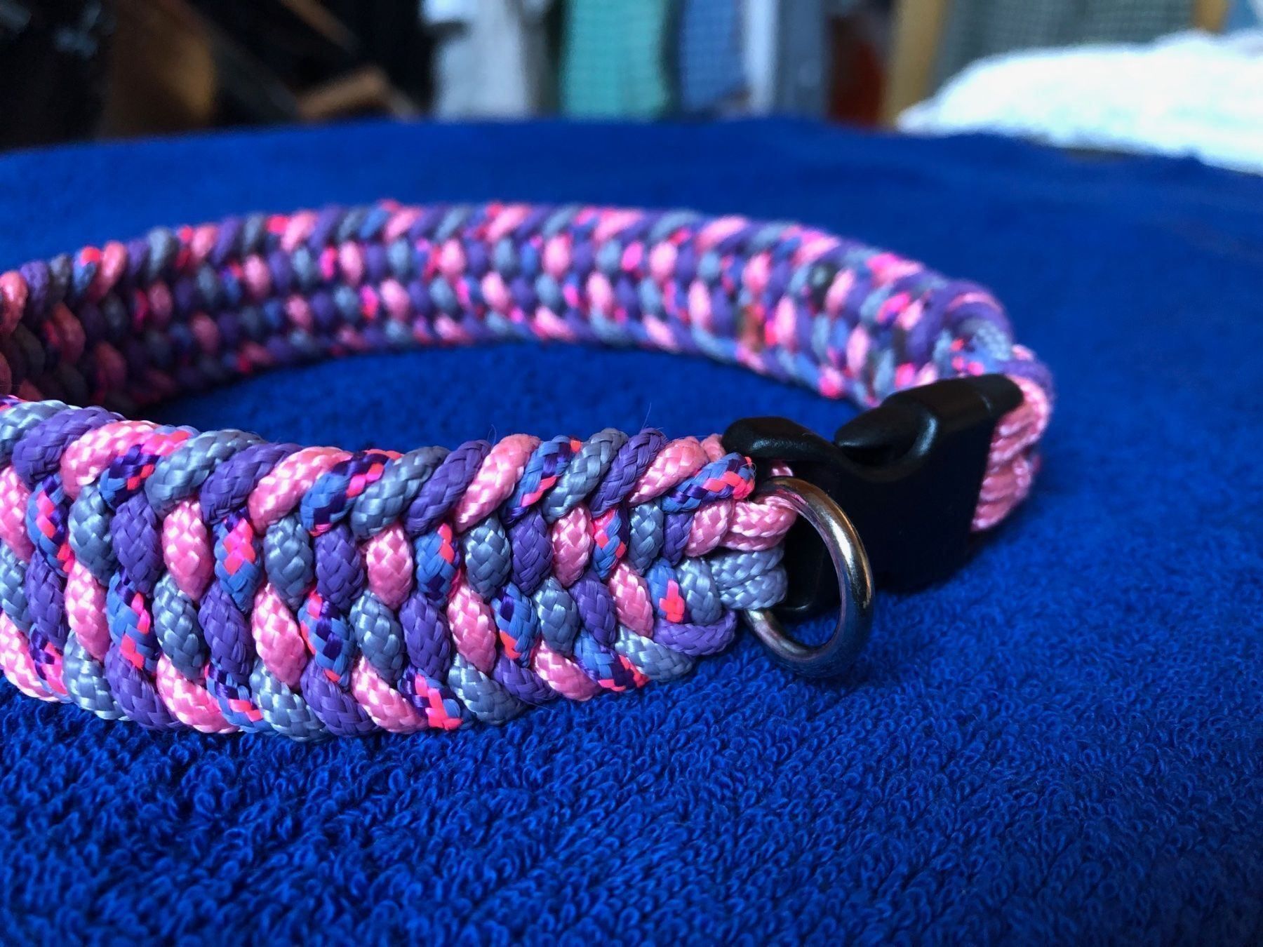 Guinzagli & Collari: Hundehalsband Paracord Handarbeit – Nuovo (secondo la descrizione) da Mönchaltorf venduto da lubusc 4