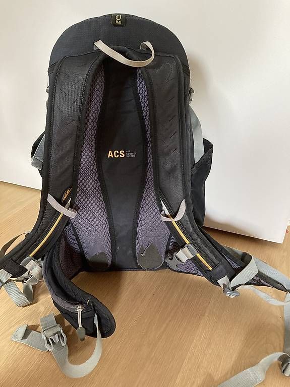 Zaini: Jack Wolfskin Rucksack 25 l – Usato da Bolligen venduto da abara1 2