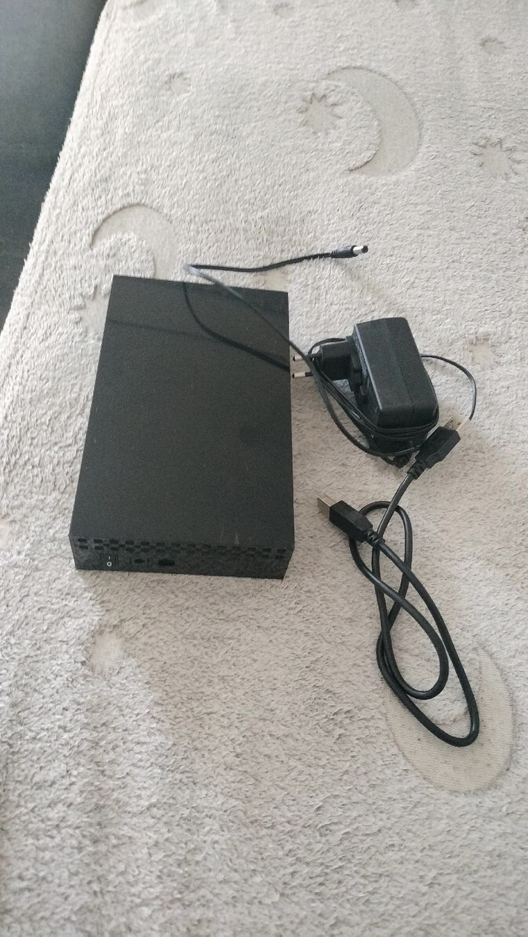 Lacie Dischi rigidi: LaCie Externe Festplatte 1 TB – Usato da Gossau SG venduto da Wertiger79 1