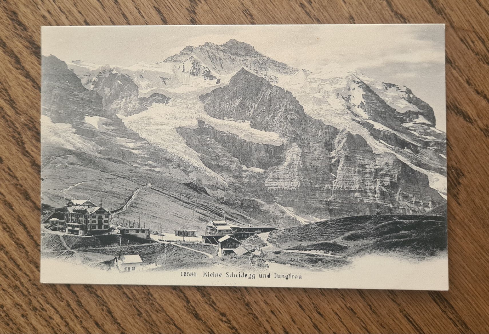 Cartoline postali: Kleine Scheidegg mit Jungfrau – Usato da Ebikon venduto da Donar50