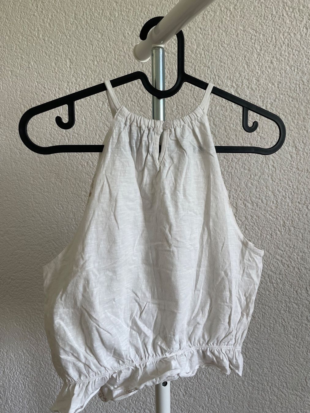 Tops: White crop top – D'occasion à Dübendorf par maf_6tqh 2