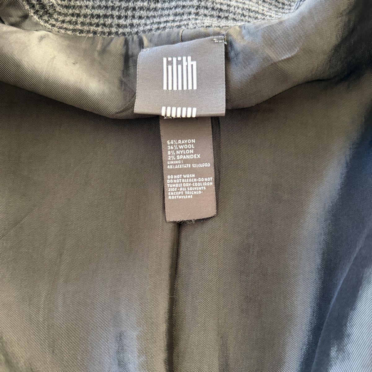 Lilith Giacche: LILITH PARIS Jacket – Nuovo (secondo la descrizione) da Emmen venduto da Colette-Juliette 7