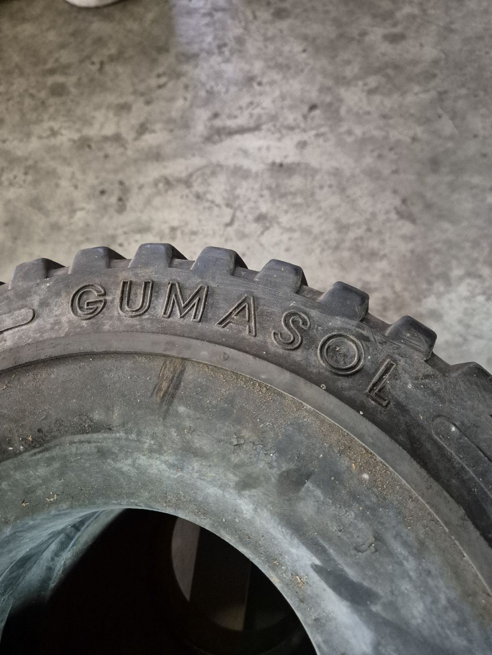 Pneumatici & Ruote complete: 6.00-9 Vollgummi Staplerreifen – Usato da Bützberg venduto da PAG-PNEU 2