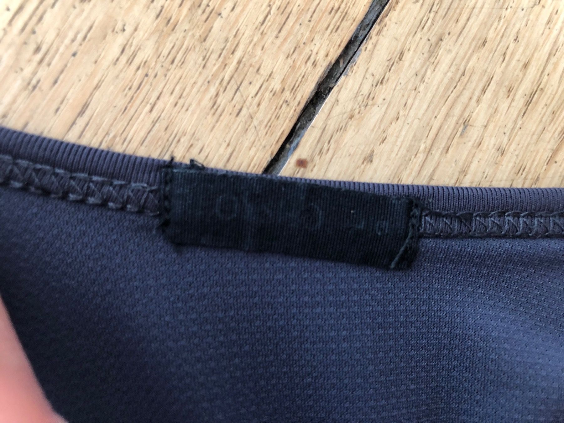 Oysho Tops: OYSHO Sportstop. Anthrazitgrau. Gr L. – Gebraucht aus Bern von Etzy 8
