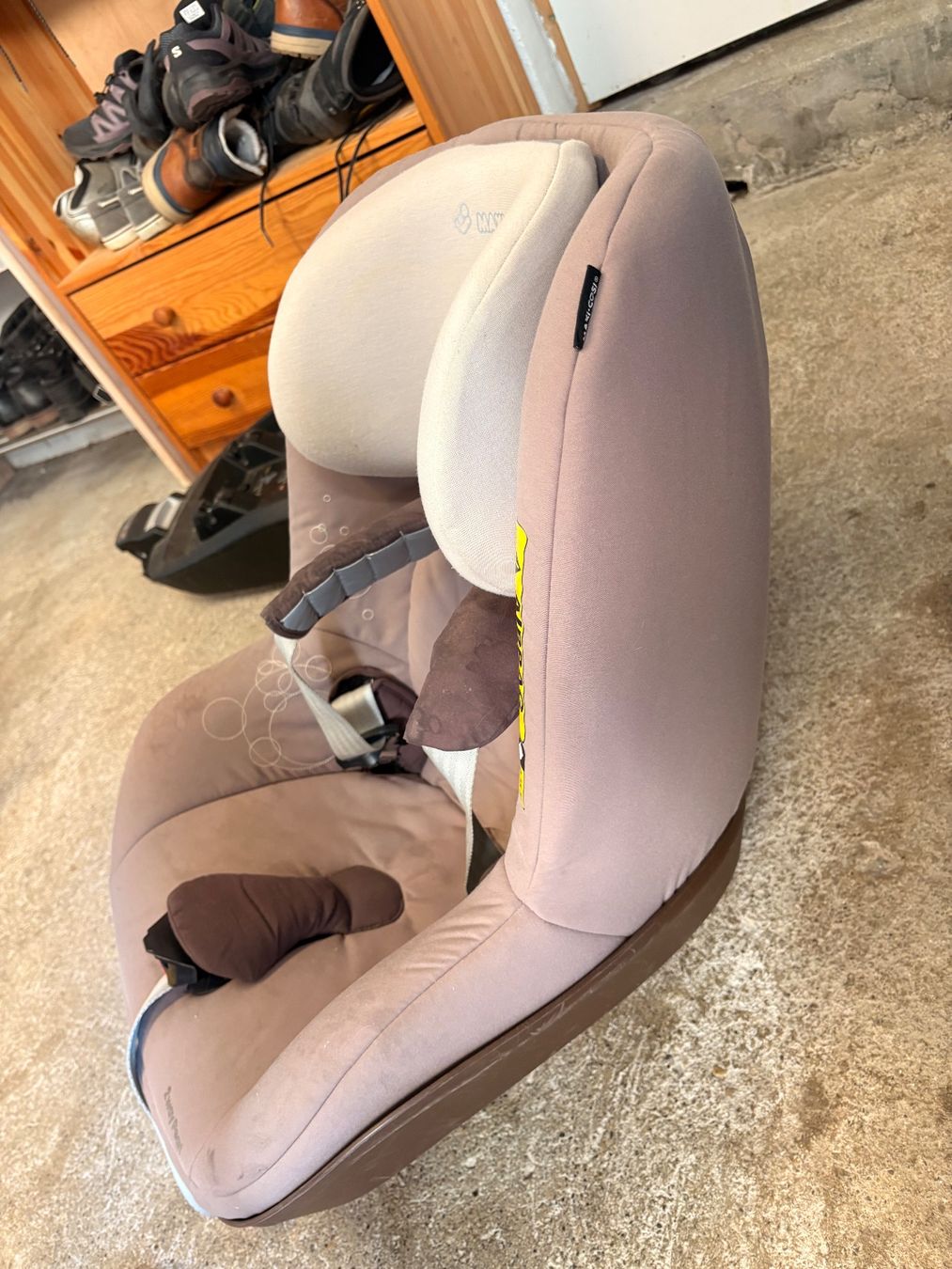 Maxi-Cosi Auto-Kindersitze: Maxi Cosi 2wayFix Basisstation inkl Sitz – Gebraucht aus Bubikon von Eili10 5