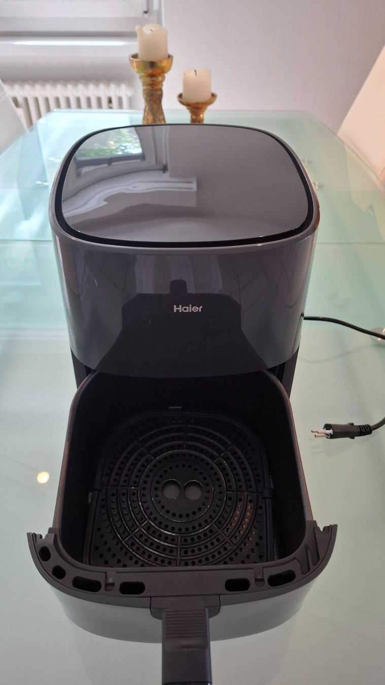 Elettrodomestici da cucina: Haier Heissluftfritteuse, top Zustand, 2.4L. – Usato da Arni AG venduto da Corrado1990 1