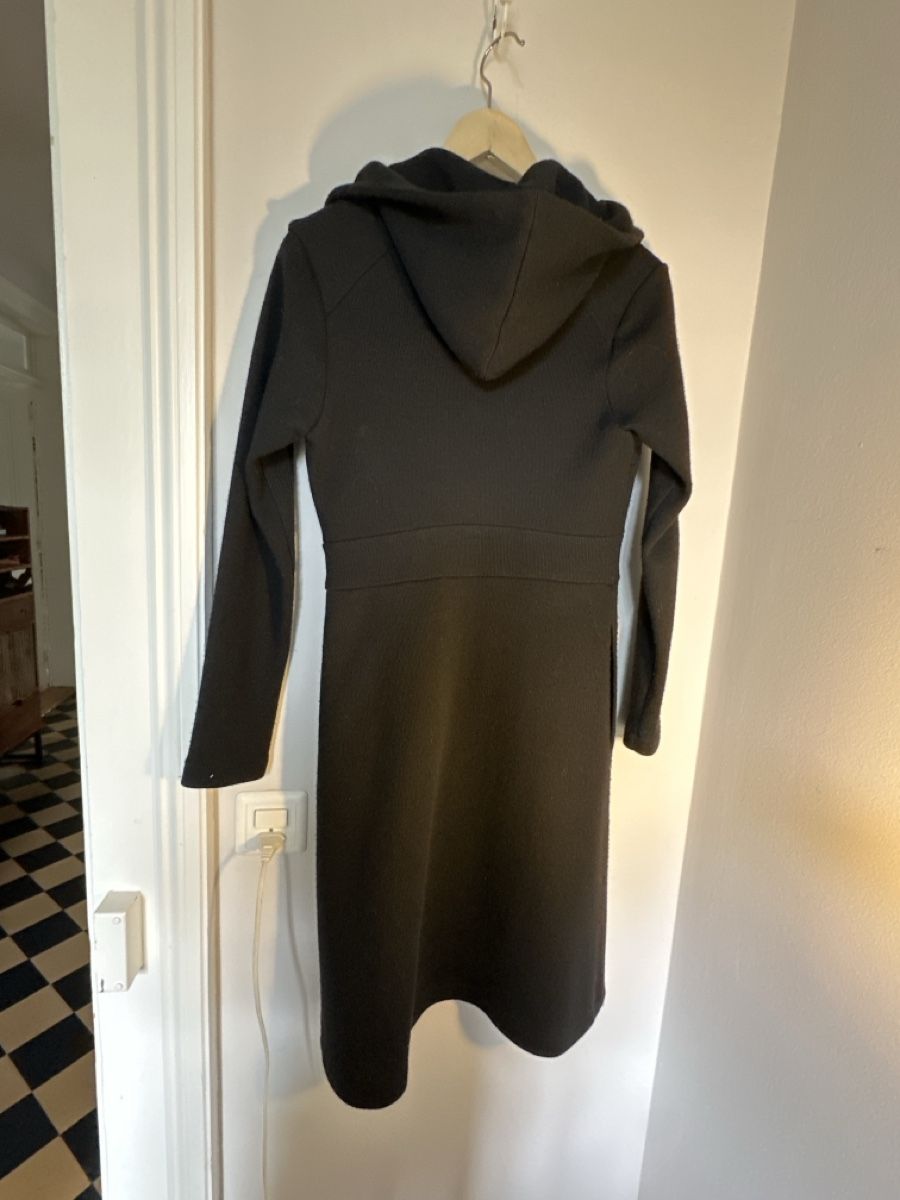 Cappotti: Strickmantel schwarz, 36 – Usato da Bern venduto da Ibizaflow 1