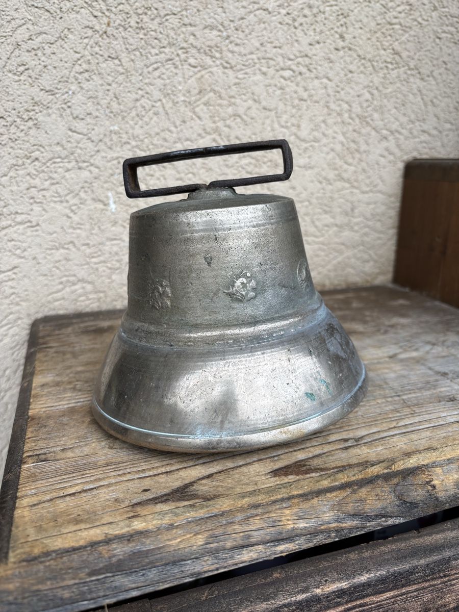 Campanacci mucche: Schifferli Glöggli – Usato da Schangnau venduto da Roseggli82