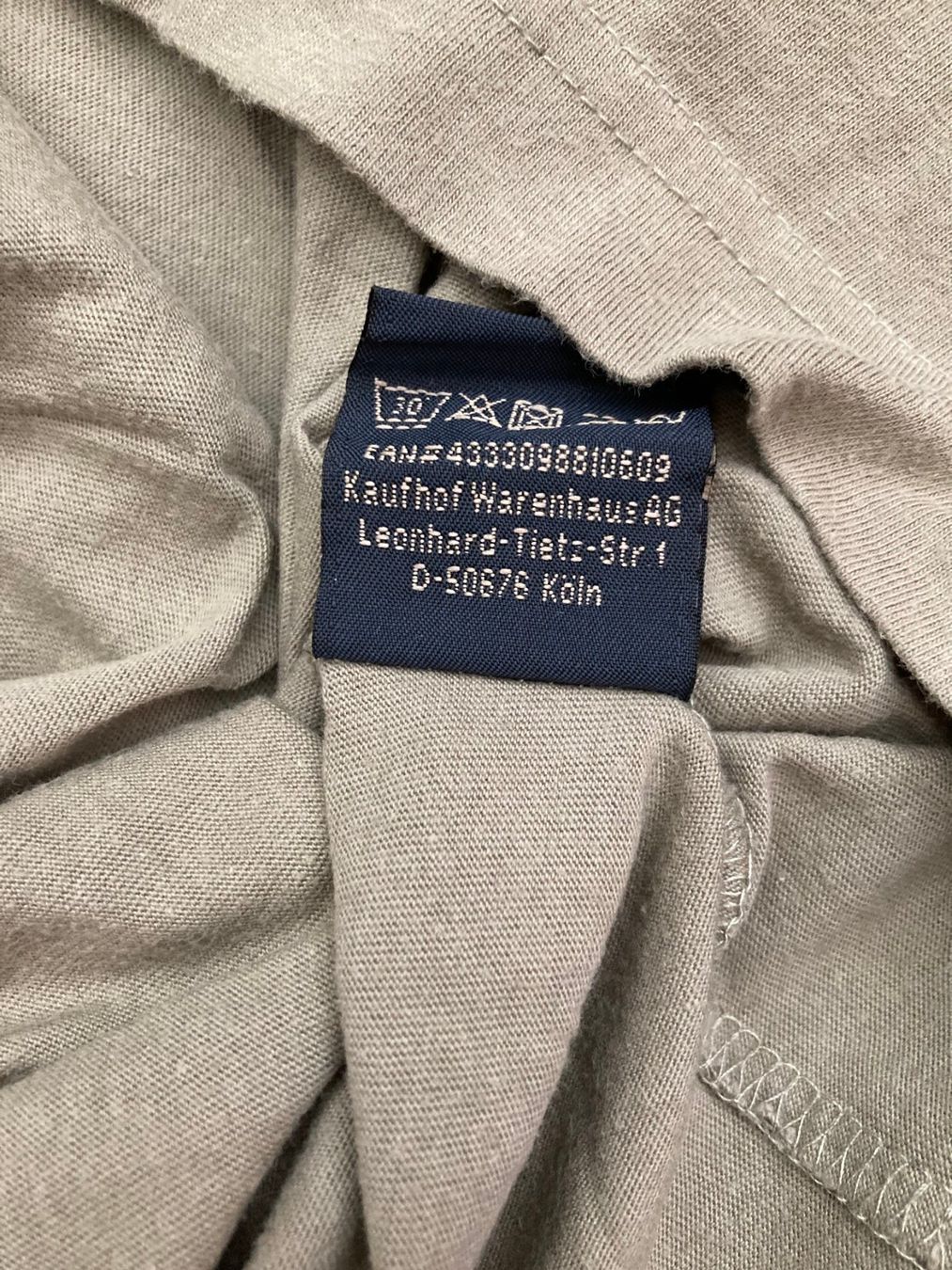 T-Shirts: T-Shirt REDWOOD – Gebraucht aus Basel von Nofretete39 3