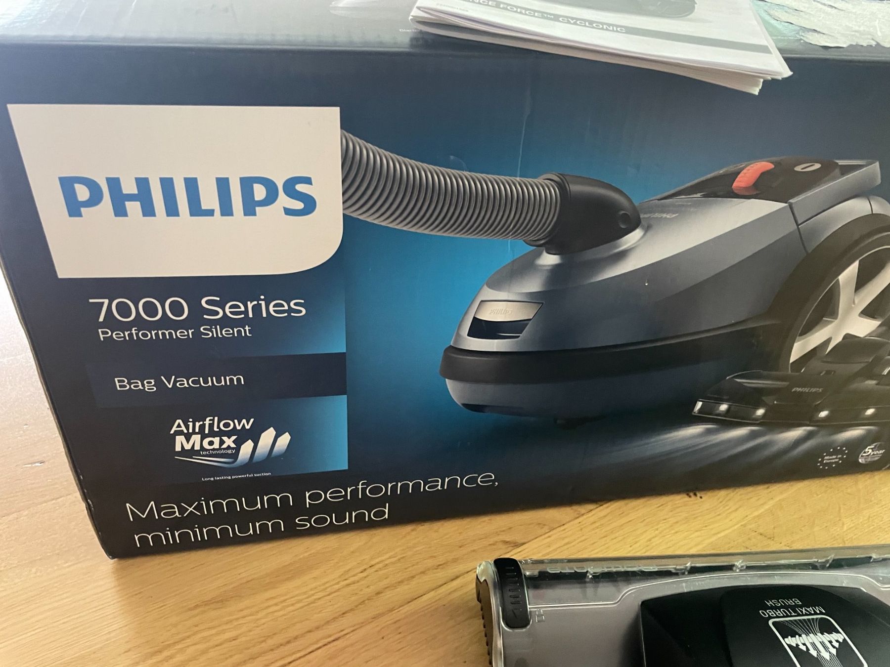 Philips Aspirapolveri & Accessori: Staubsauger - Philips Rowenta Silence Force - 7000 Series – Usato da Wabern venduto da carciofo 2
