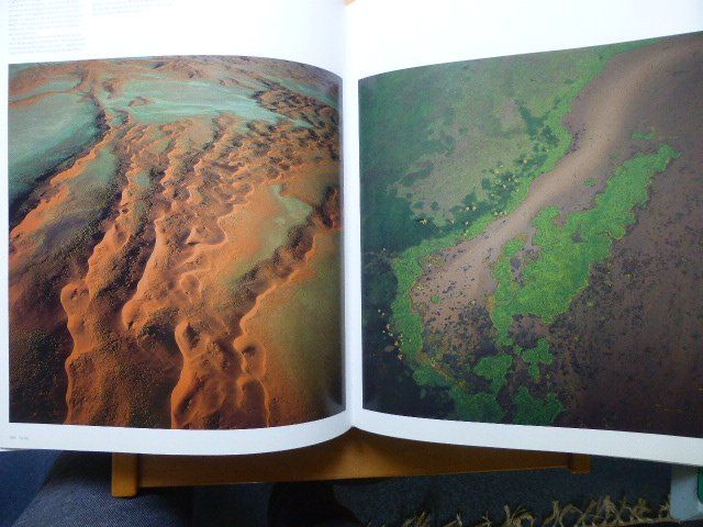 Libri: Earthsong - Bernhard  Edmaier – Nuovo (secondo la descrizione) da Brunnadern venduto da lesezirkel 7
