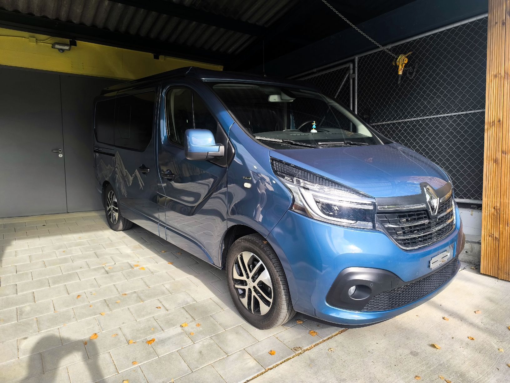 Automobili: Renault Trafic Camper/Van von Sortimo – Usato da Entlebuch venduto da 88SchibiWeine 1