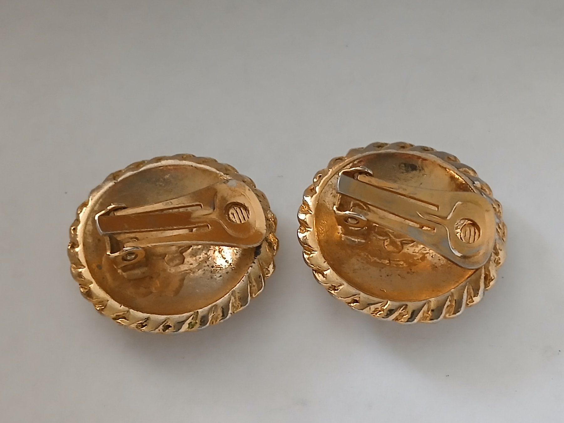 Ohrringe & -stecker: Ohrclips – Gebraucht aus Aarburg von Emelie 1