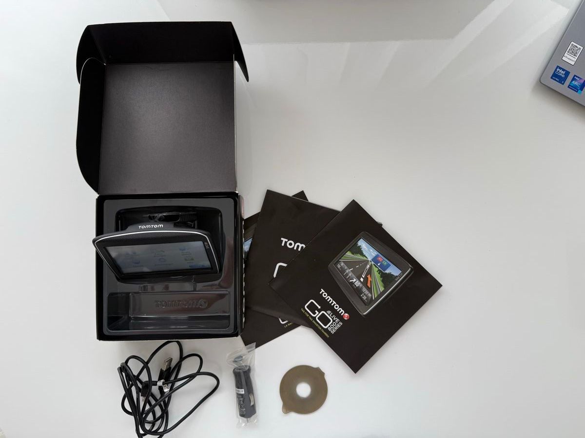 Tomtom Navigatori: TomTom 820 go – Usato da Neftenbach venduto da Blade230S