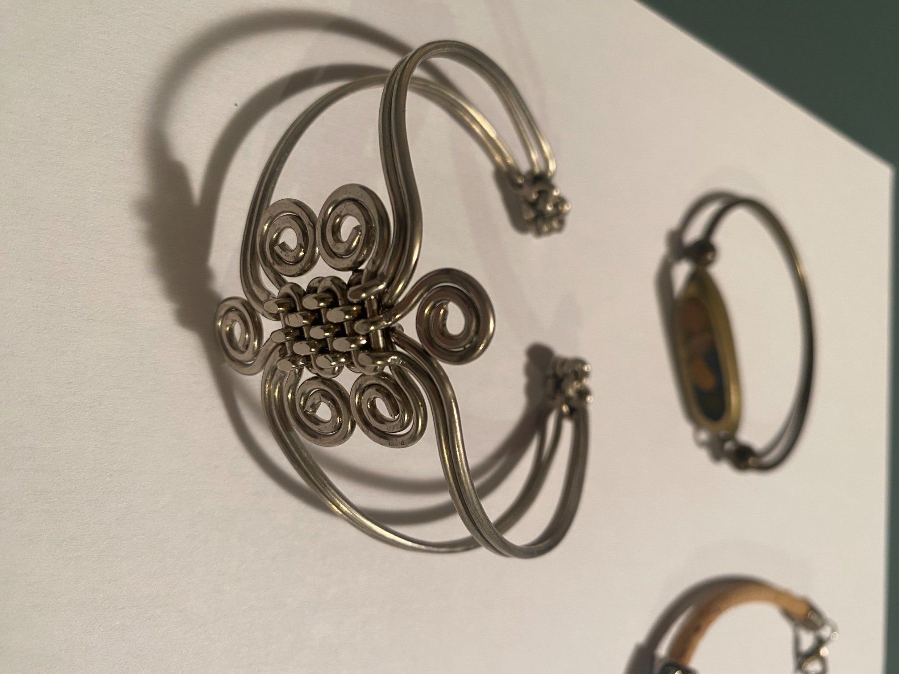 Altri gioielli: Diverse Armbänder-Set: Stilvoll durch den Sommer! – Usato da Zunzgen venduto da Sy-Ma 1