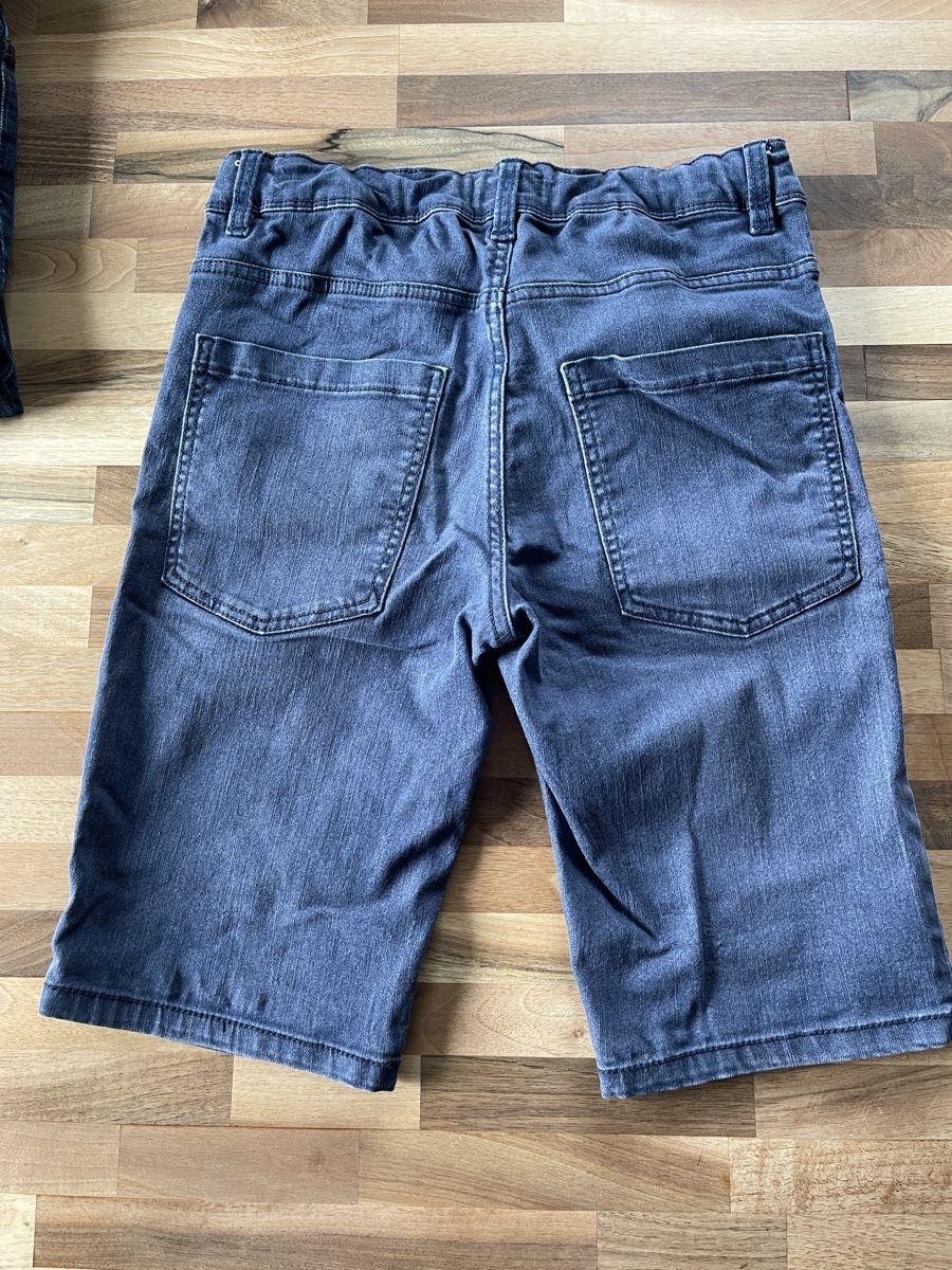 Benetton Pantaloni: Benetton Kurze Hosen – Usato da Wetzikon ZH venduto da Olivier70 1