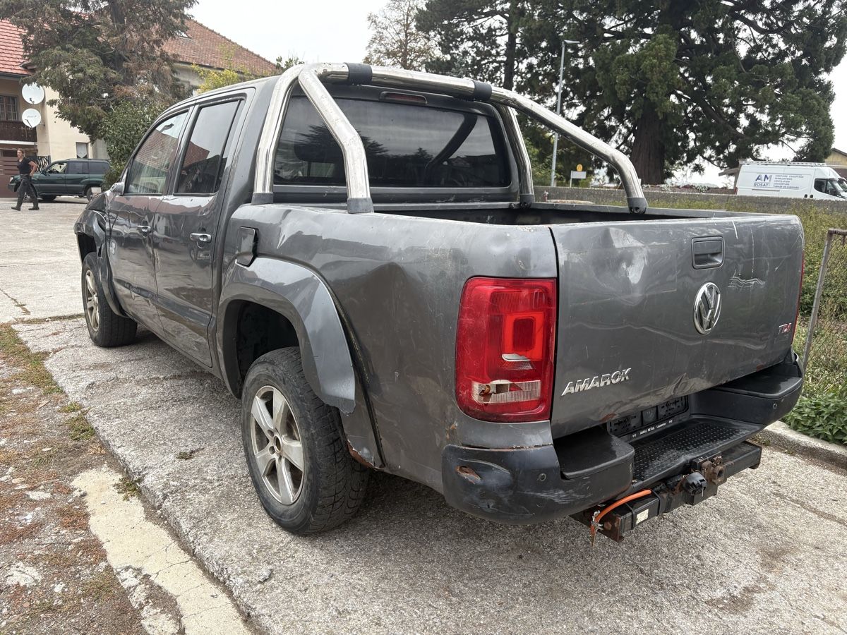 VW Autos: Pickup vw amarok – Defekt aus Siviriez von S16_cl2000 3