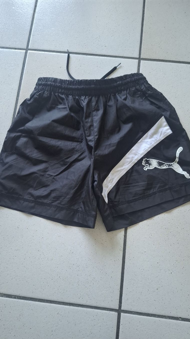 Puma Pantalons: Puma Sporthose S – D'occasion à Wäldi par Fergiu