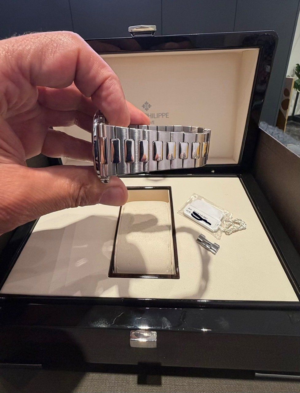 Patek Philippe Montres: Patek Philippe 3712 Full set – D'occasion à Randogne par 2G1909 3