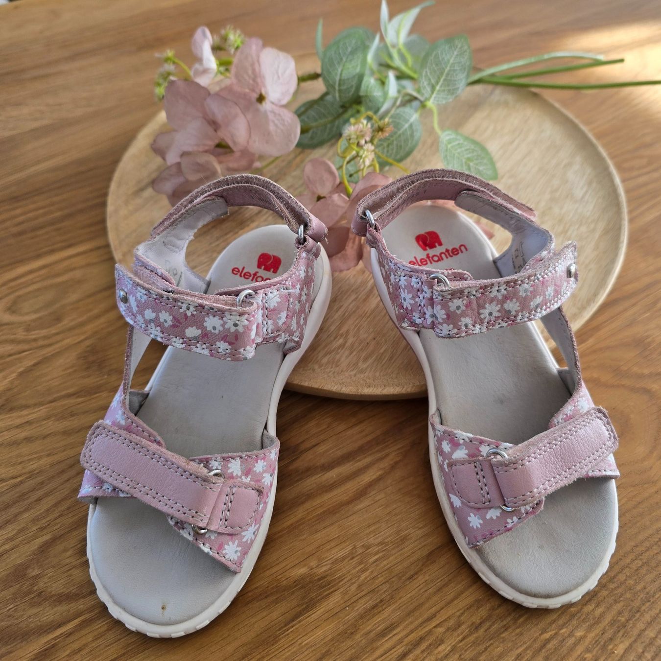 Scarpe per ragazze: Sandalen Gr. 25 – Usato da Zäziwil venduto da Seisler