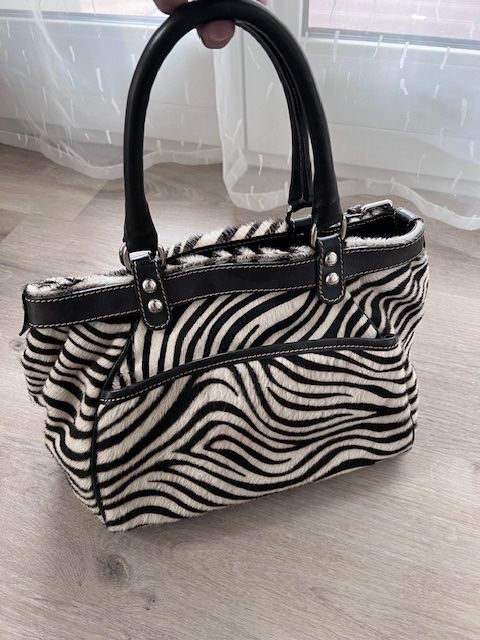 Borse da donna: Exklusive Zebra-Handtasche, wie neu! – Usato da Dulliken venduto da Nikitiki5 1