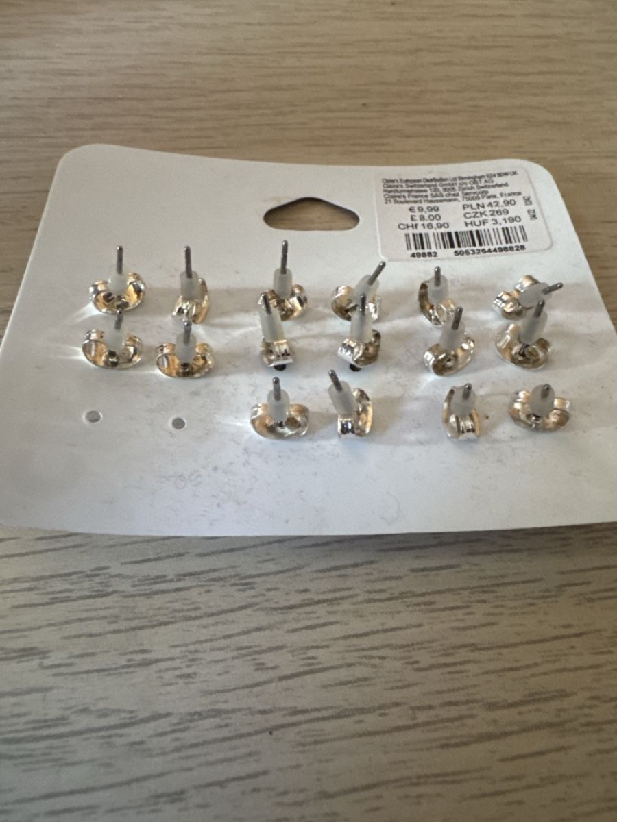 Boucles d'oreille: Claire's Ohrstecker Set Perlen Imitation neu – Neuf avec emballage d'origine à Wangen SZ par ang_vcw8 1