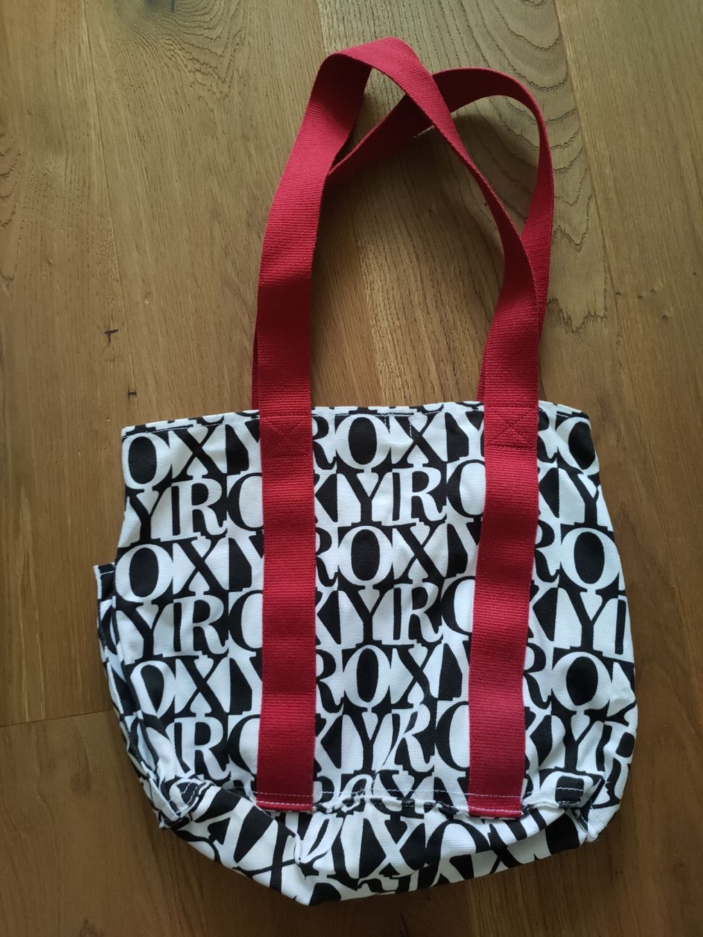 Roxy Borse da donna: Roxy Tasche Sommer-Look Top Zustand – Usato da Oberrohrdorf venduto da Karin84 1