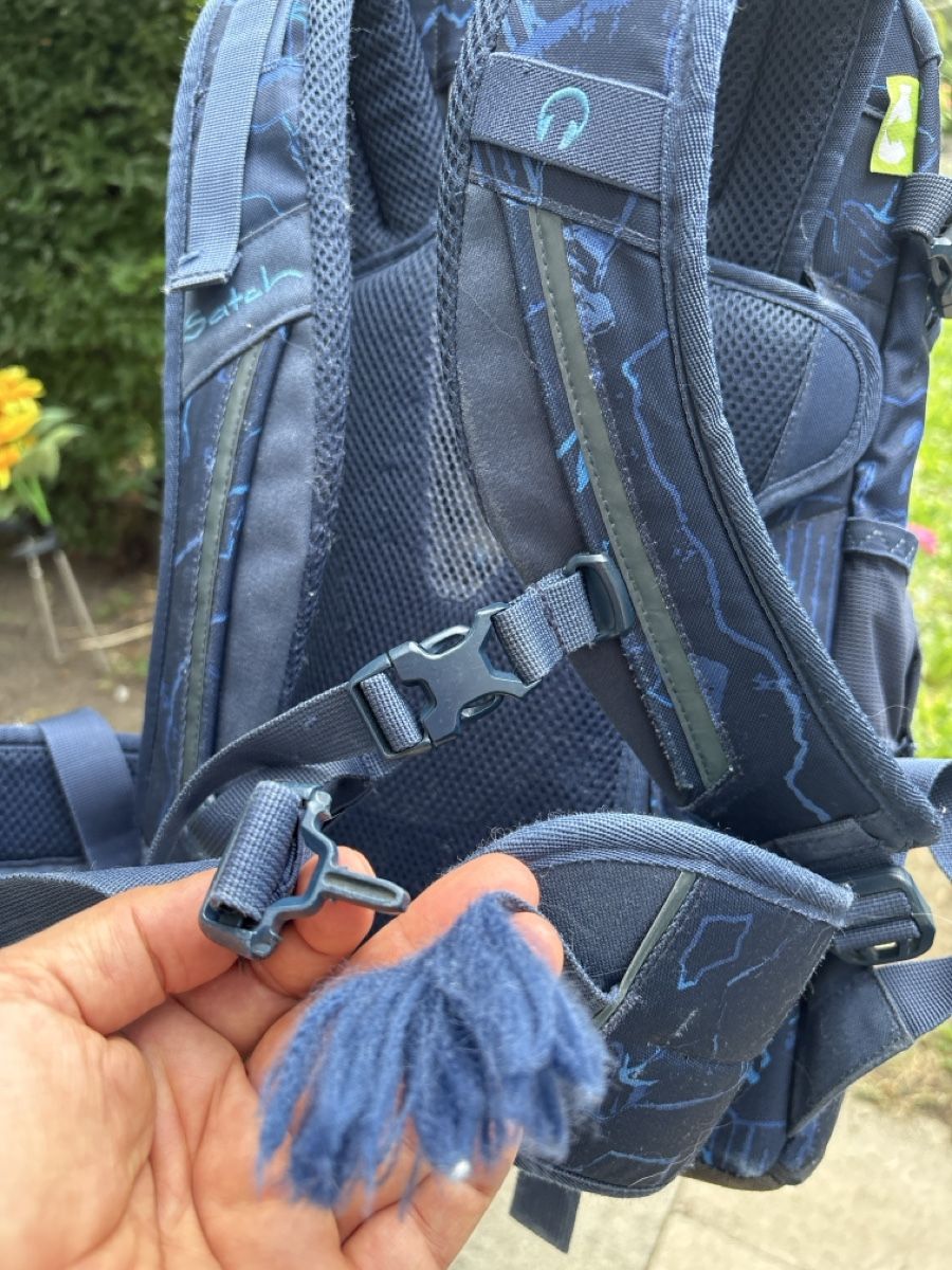 Satch Zaini: Rucksack Satch blau gemustert mit Gebrauchsspuren – Usato da Zürich venduto da Fuxion 7