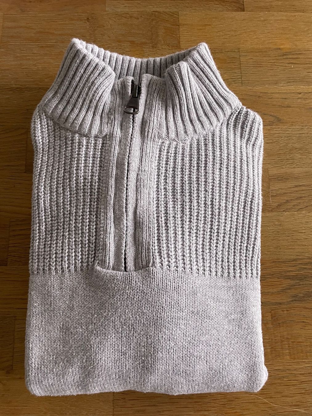 Pulls et sweat-shirts: Pullover Gr. 128 – D'occasion à Gränichen par stern1111
